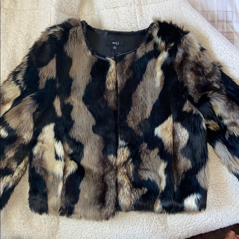 FAUX FUR JACKET